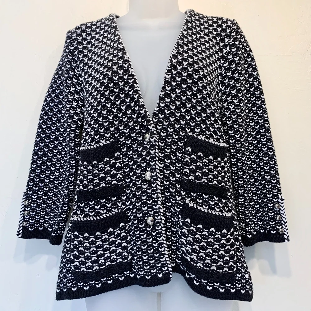 WHBM | Crochet Chunky Knit Button Front Pocket Cropped Cardigain